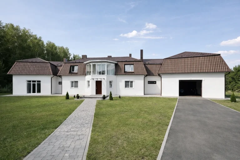 Коттедж КП "Крекшино" Фасад коттеджа 830 м² в КП «Крекшино» после ремонта ФОТО 2